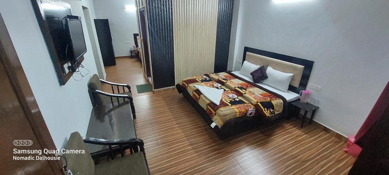 Peaceful Retreat Home Stay, Dalhousie Kültér fotó