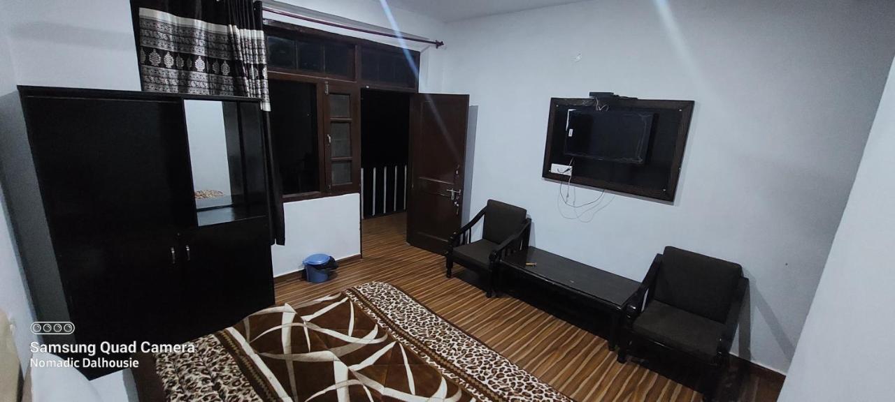 Peaceful Retreat Home Stay, Dalhousie Kültér fotó