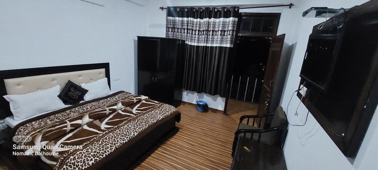 Peaceful Retreat Home Stay, Dalhousie Kültér fotó